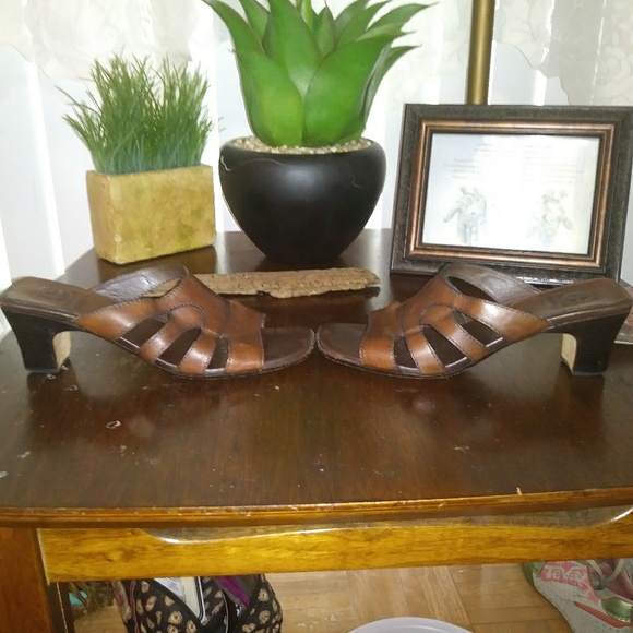 Cole Haan Slide On Brown - Picture 5 of 6